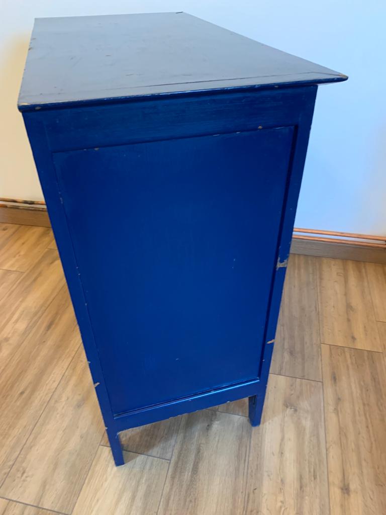 Vintage chest of drawers