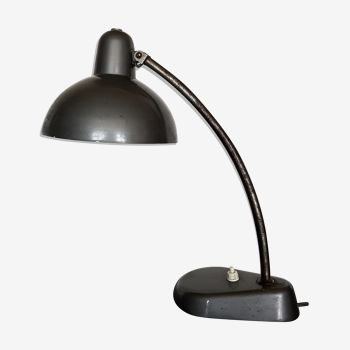 Adjustable desk lamp in metal