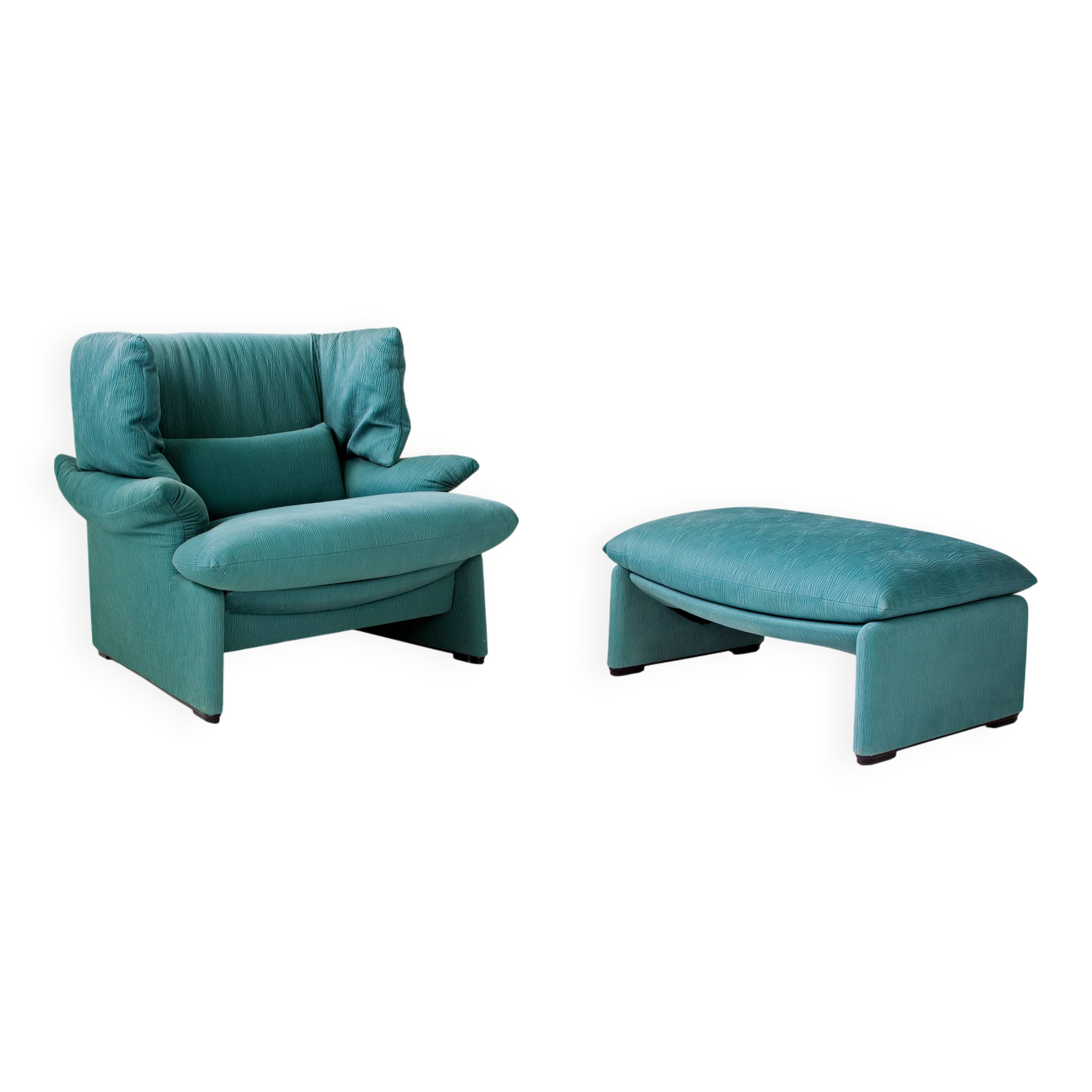 Cassina 'Portovenere' lounge chair with footstool – Vico Magistretti