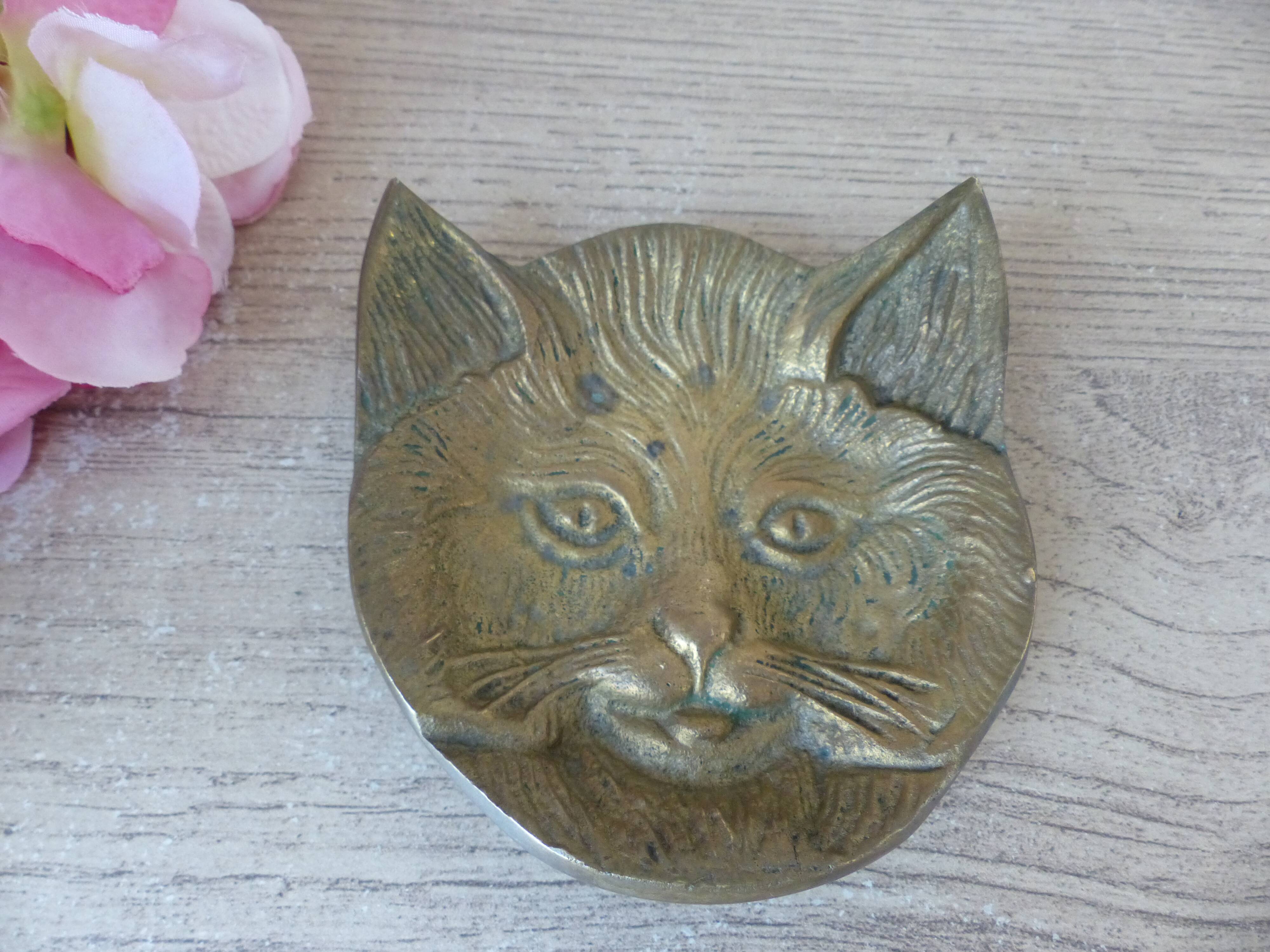 Vintage brass cat ashtray