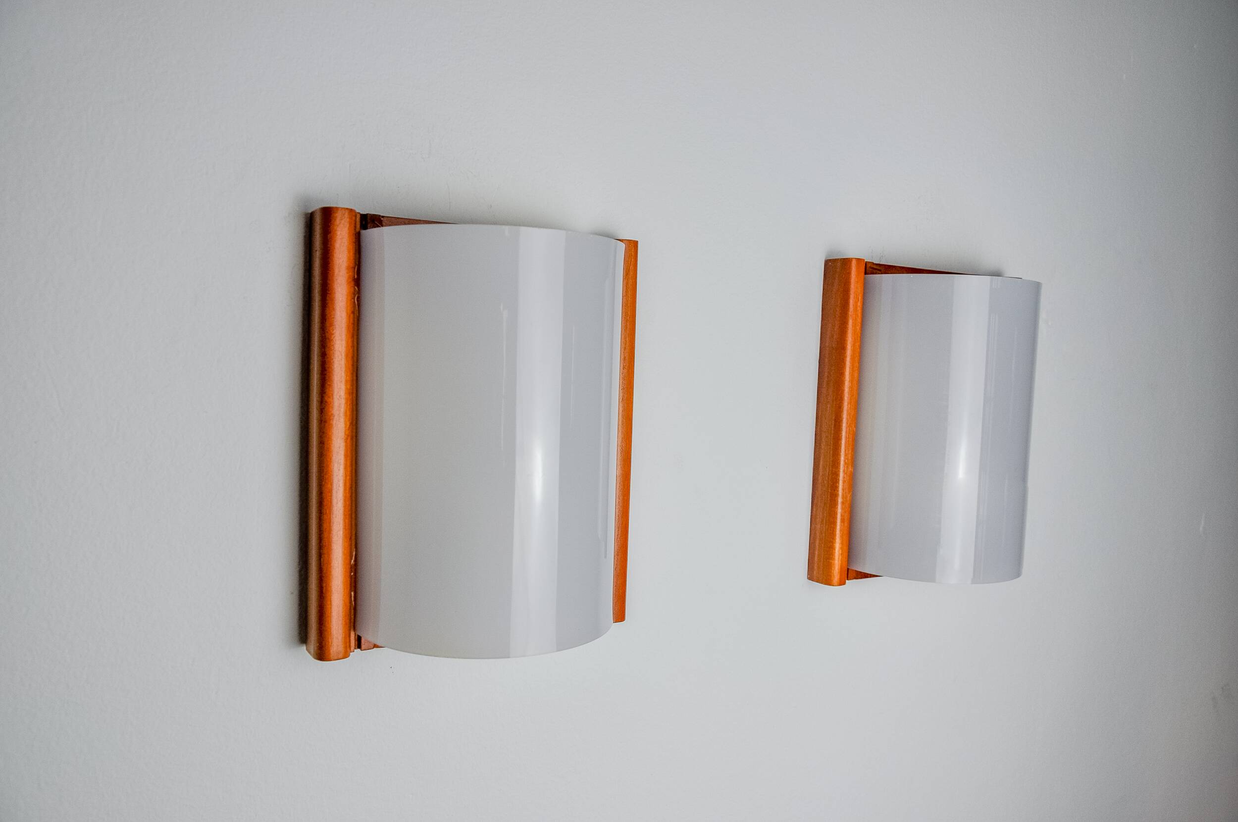 Pair of pine and methacrylate wall lights, spain 1980
