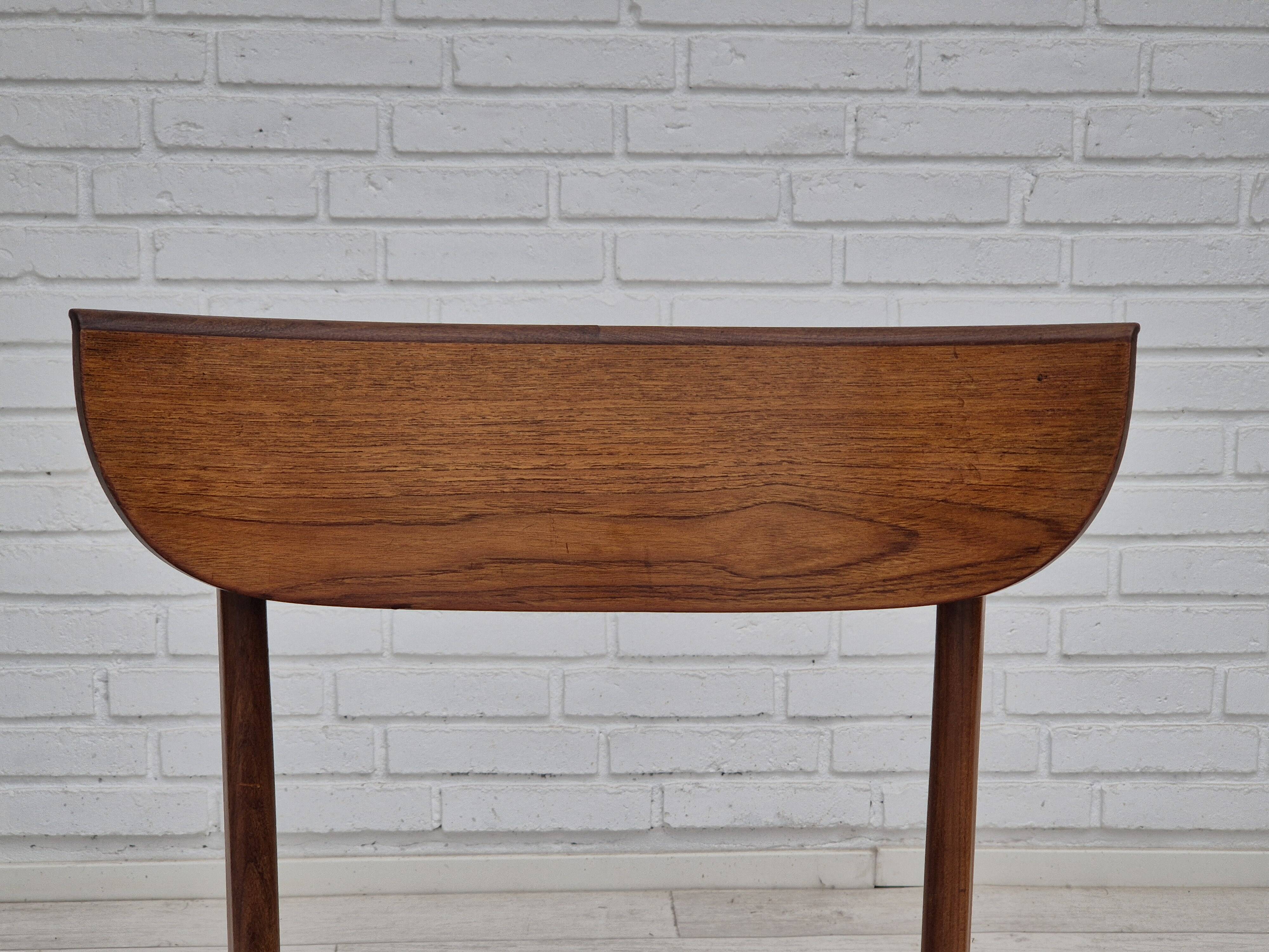 1960s, set of 5 Danish dining chairs, reupholstered, teak wood.