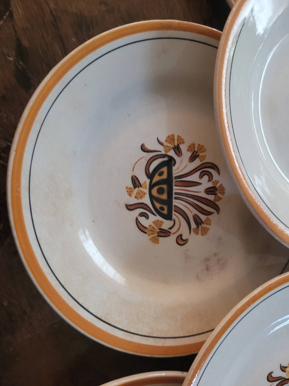 Dessert plates from Creil and Montereau