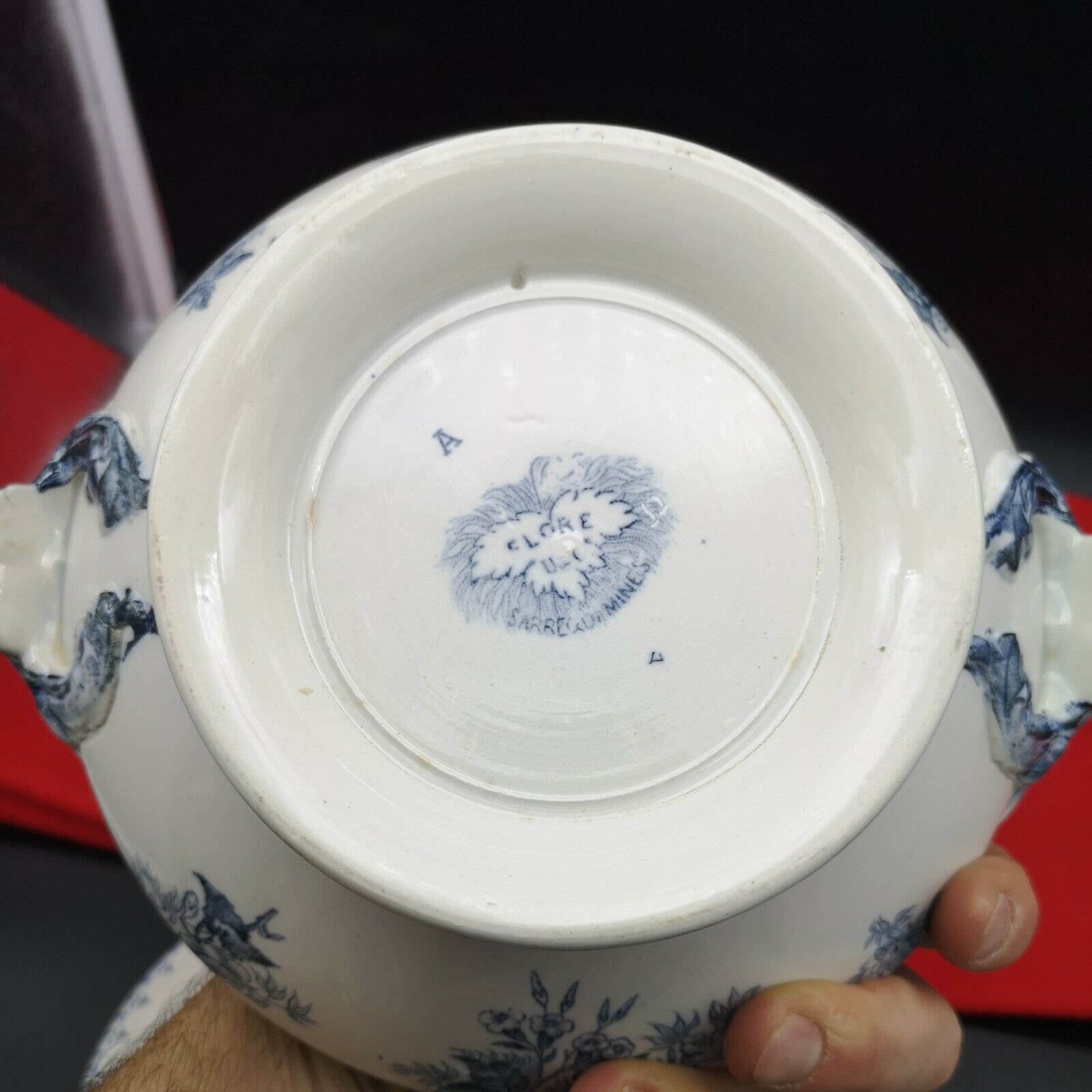 Vegetable or small soup pot in earthenware Sarreguemines model Flora