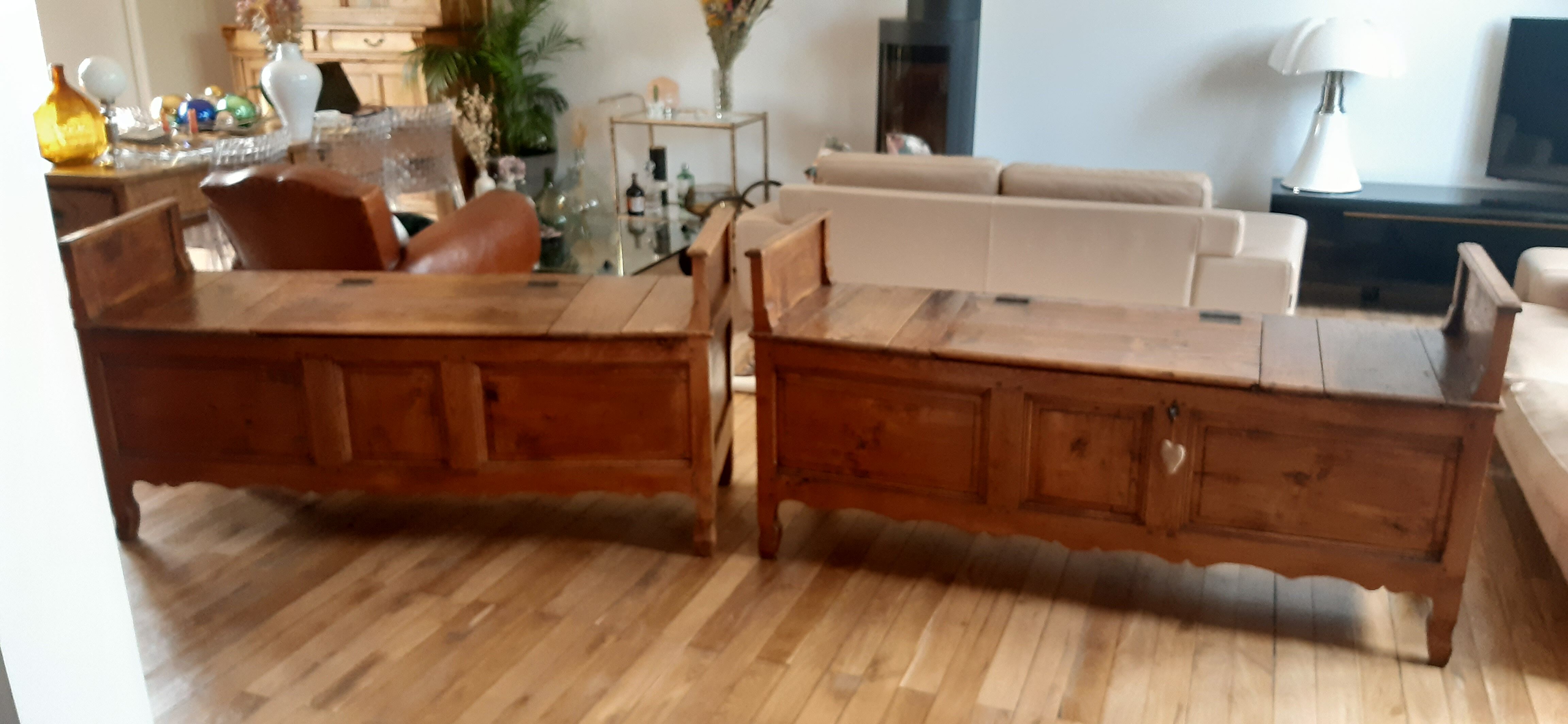 Paire de banc-coffre ou marche bancs début XIXème