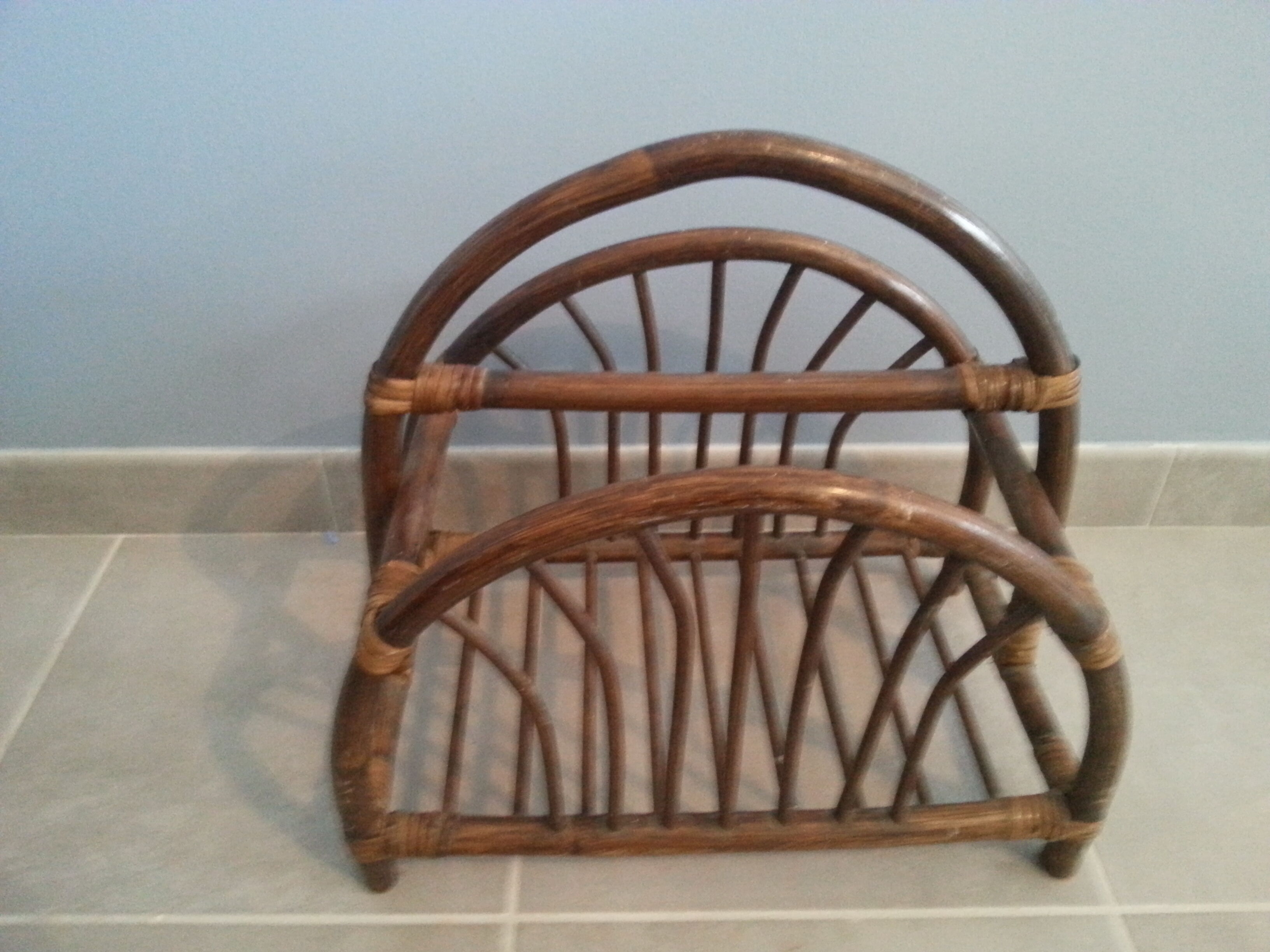 Porte-revue rotin bambou vintage