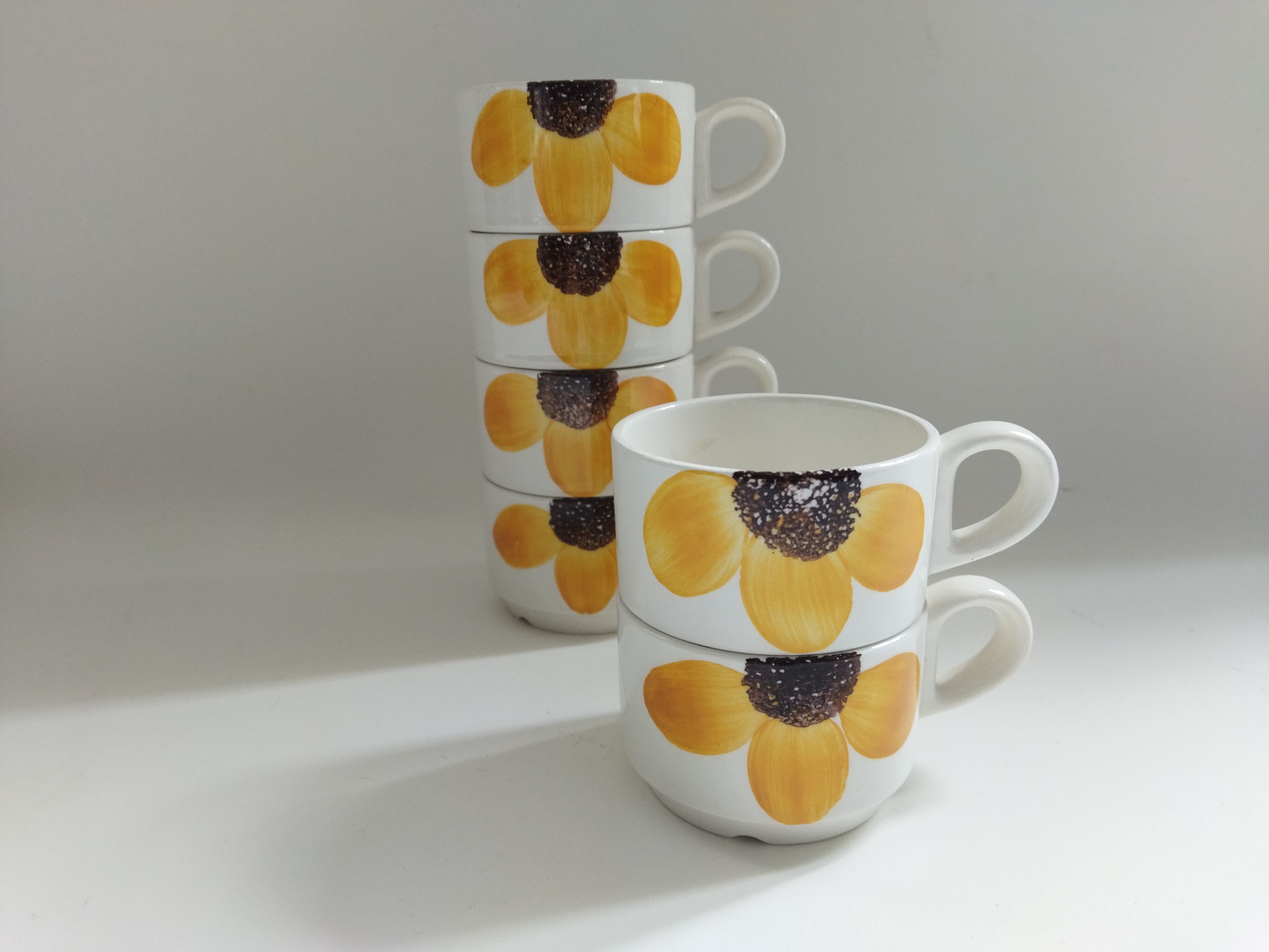 6 vintage cups 1970s