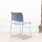 Chaise Howe 4/40 bleue par David Rowland