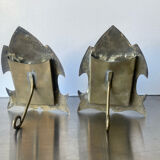Paire de cadres gothiques en laiton