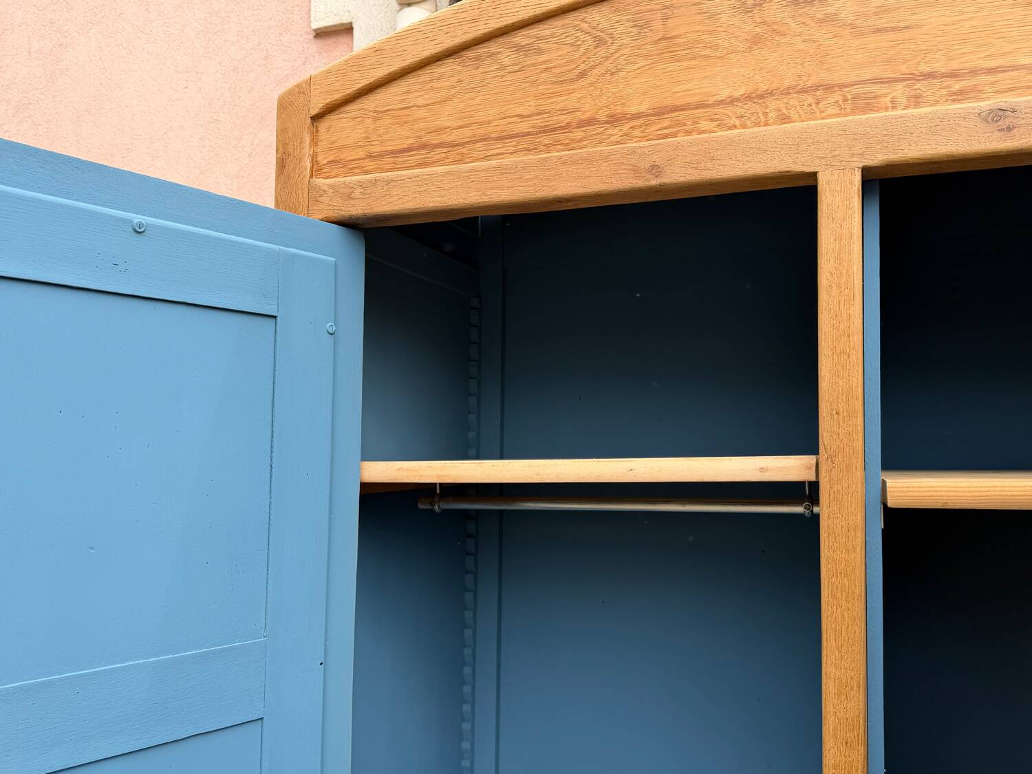 Parisian hotel wardrobe in solid raw oak, 1920.