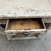 Patinated counter from the 19th century