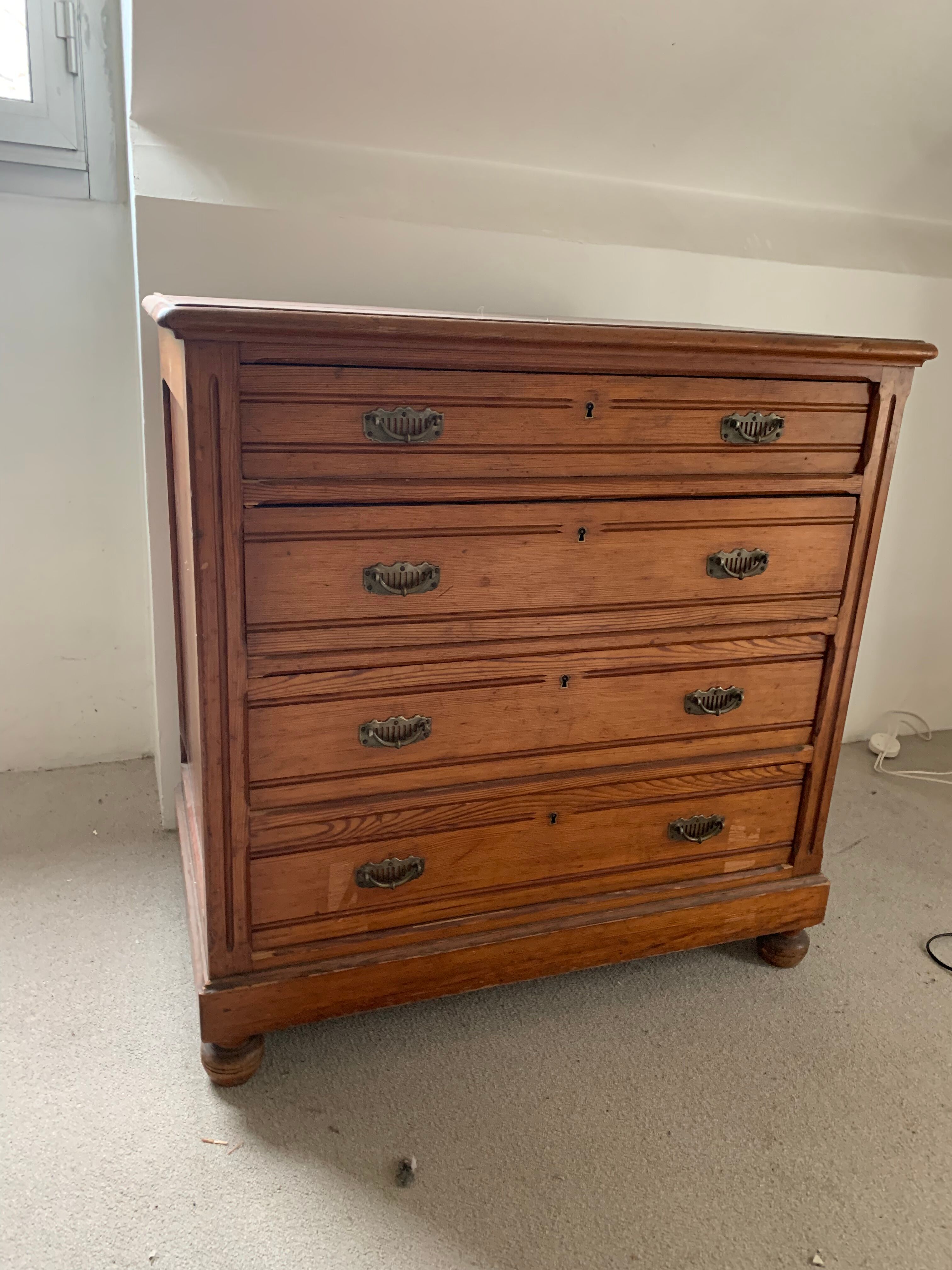 Commode anciennes 4 tiroirs