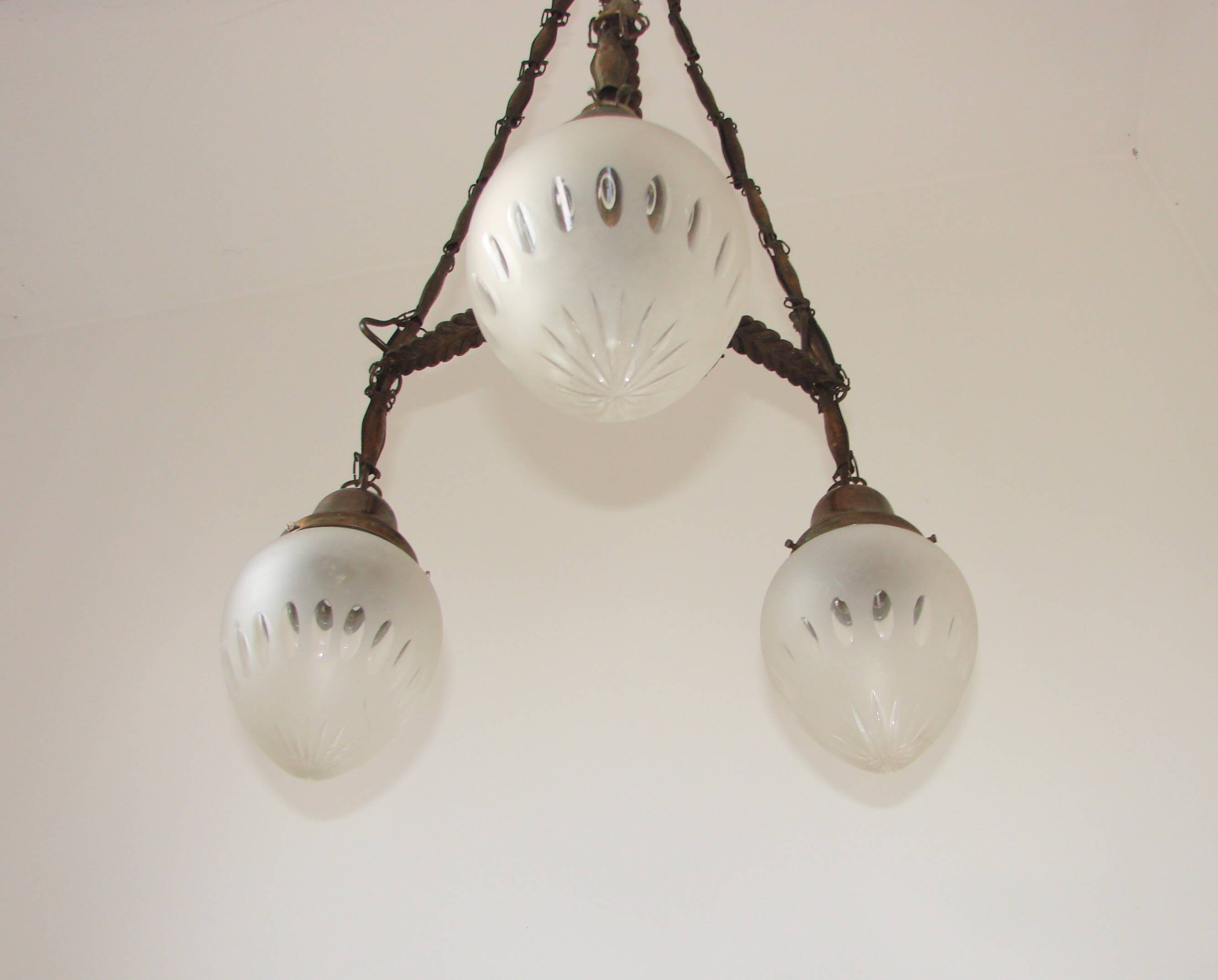 An Art Deco chandelier from the 1930s