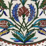 Plat Iznik en faïence