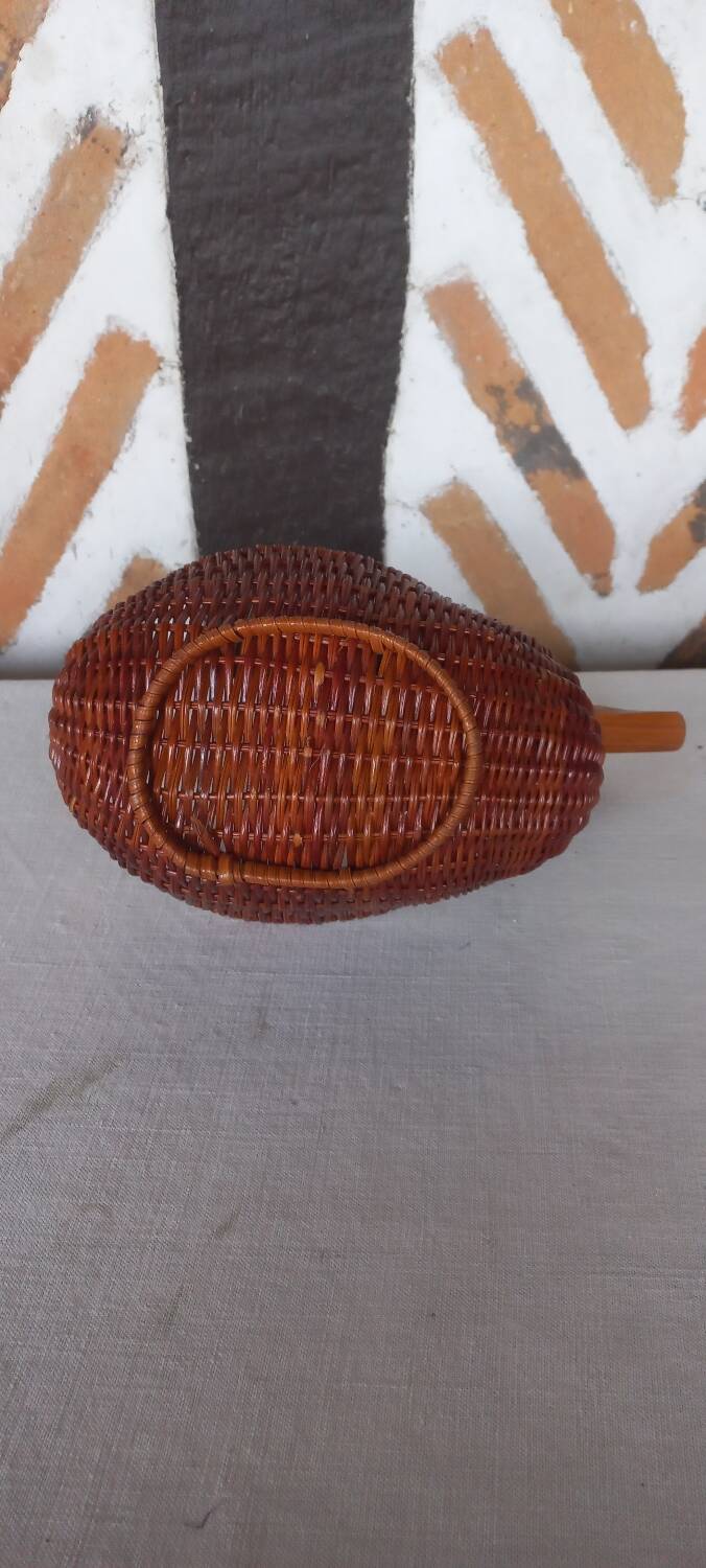Basket basket empty pockets wicker duck