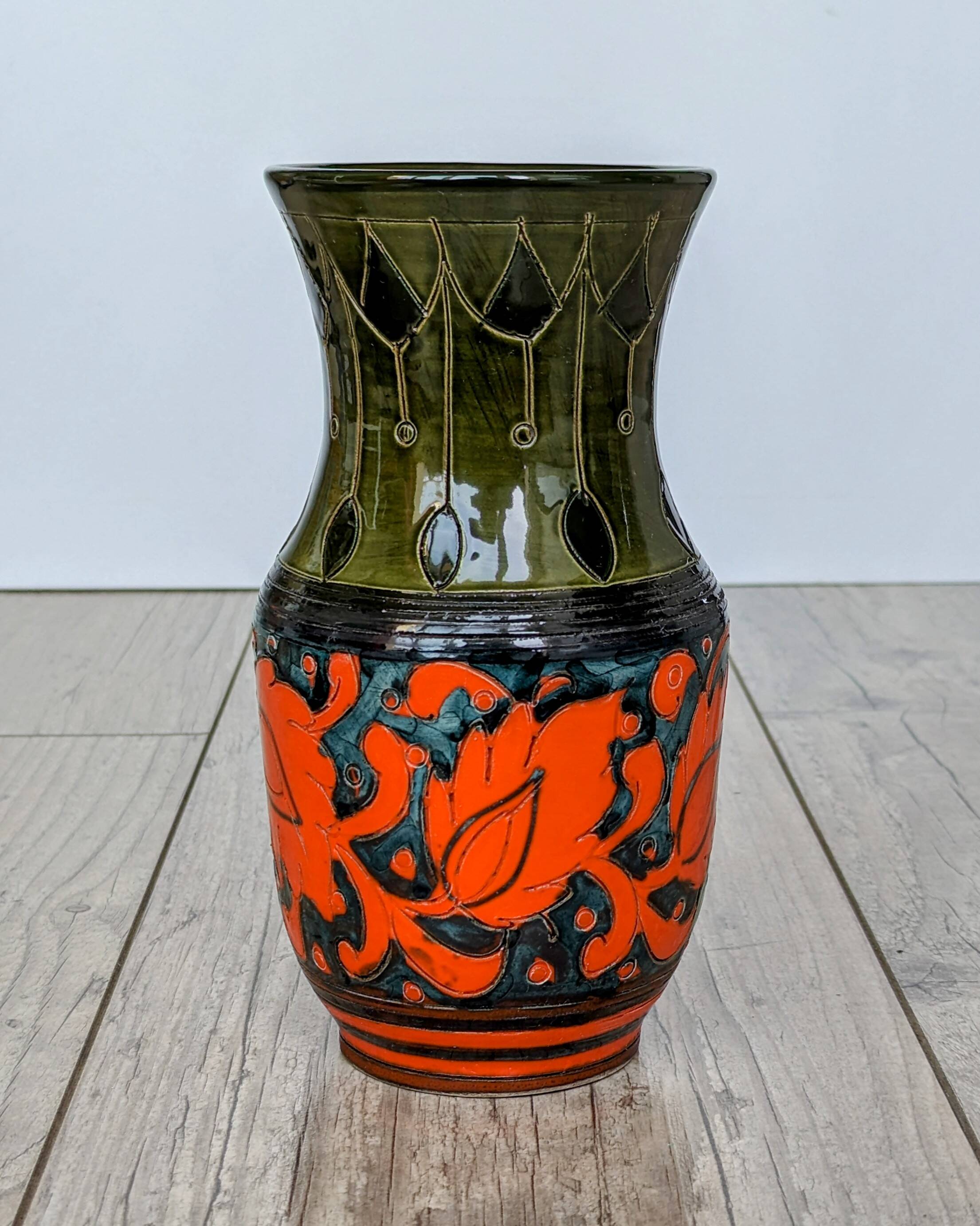 Sgraffito Scraffito enameled ceramic vase in green and orange colors - Year 1950