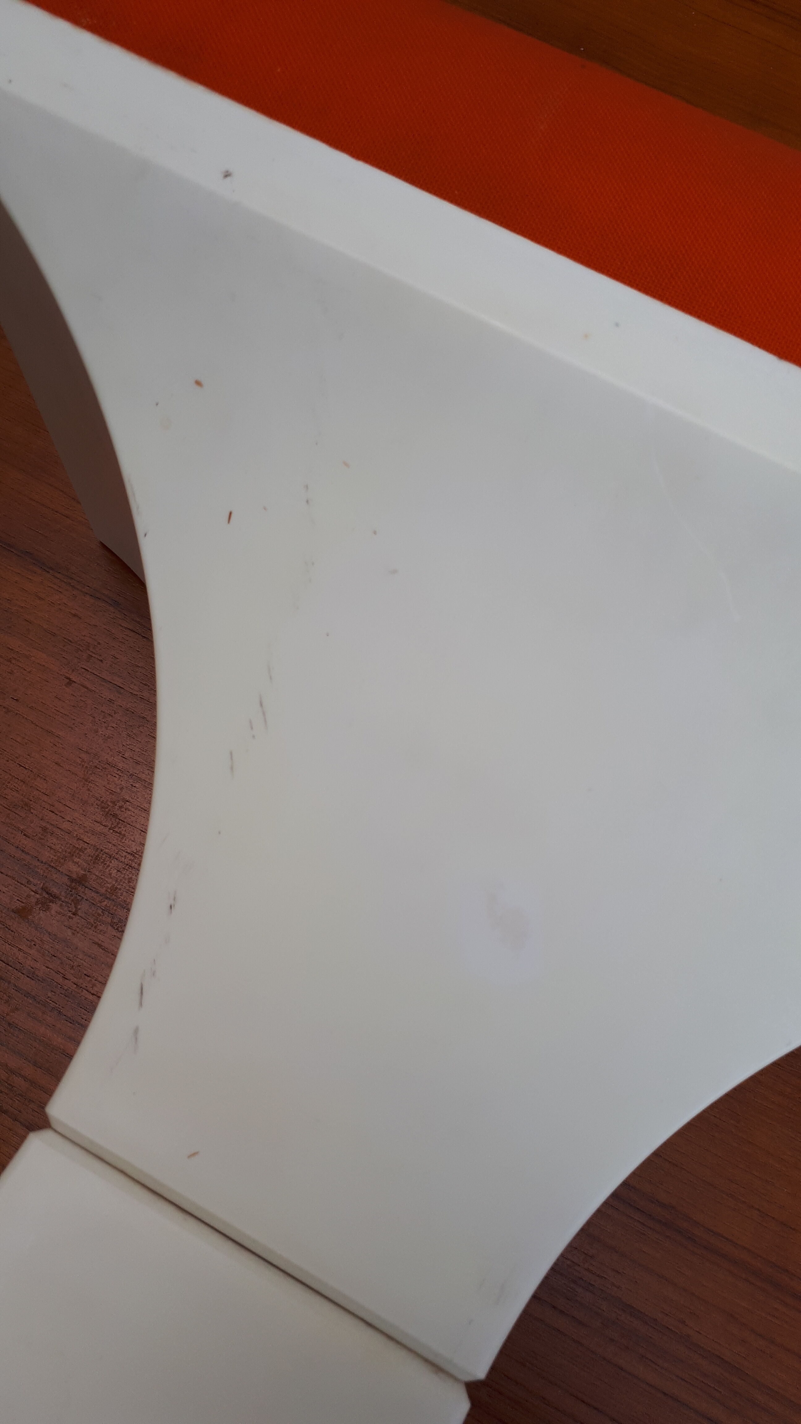 70's white and orange Prisunic Tabouret