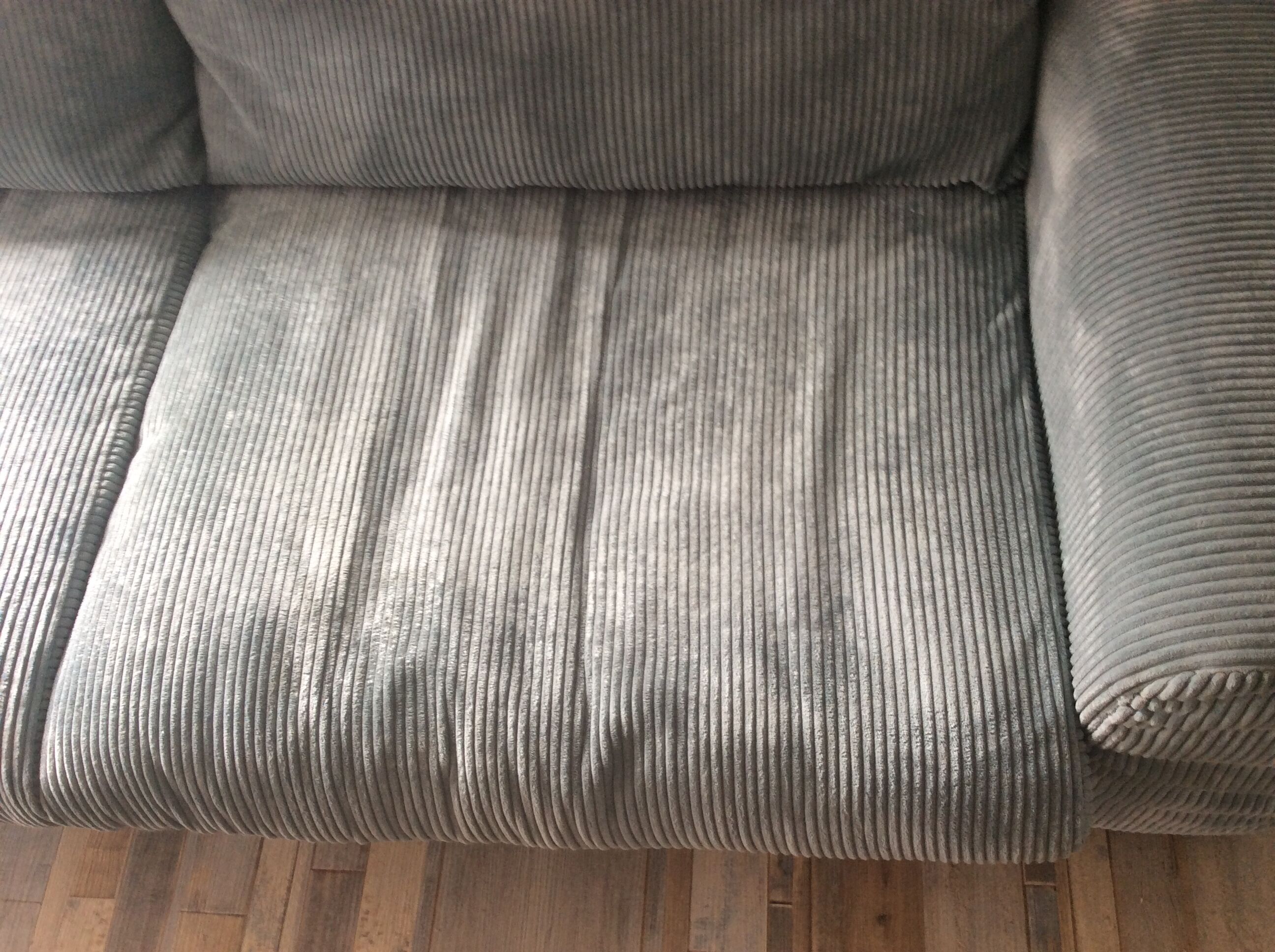 Sky blue ribbed 3-seater sofa