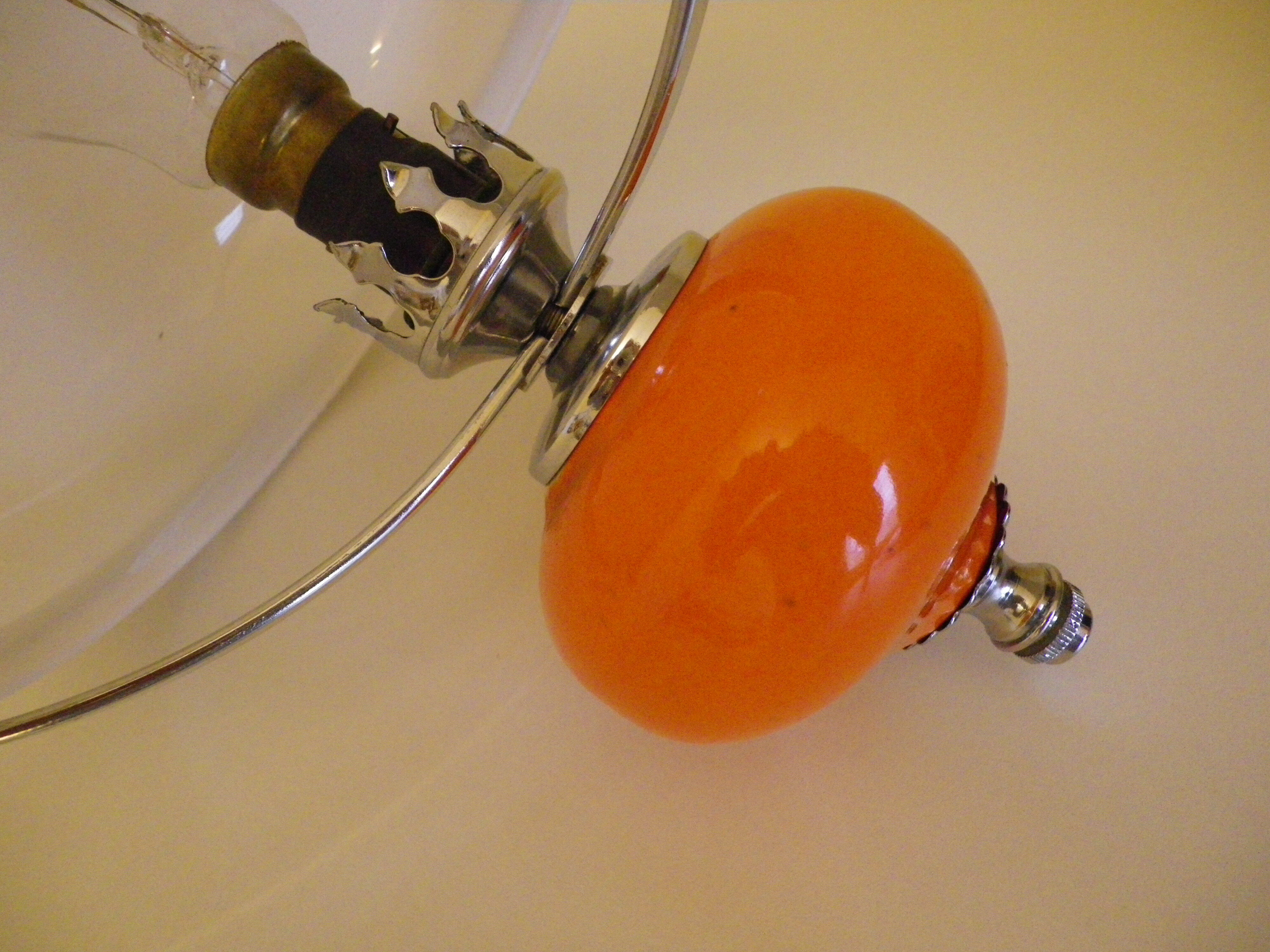 Vintage hanging from the 70s with chrome frame and enamelled orange ball finish