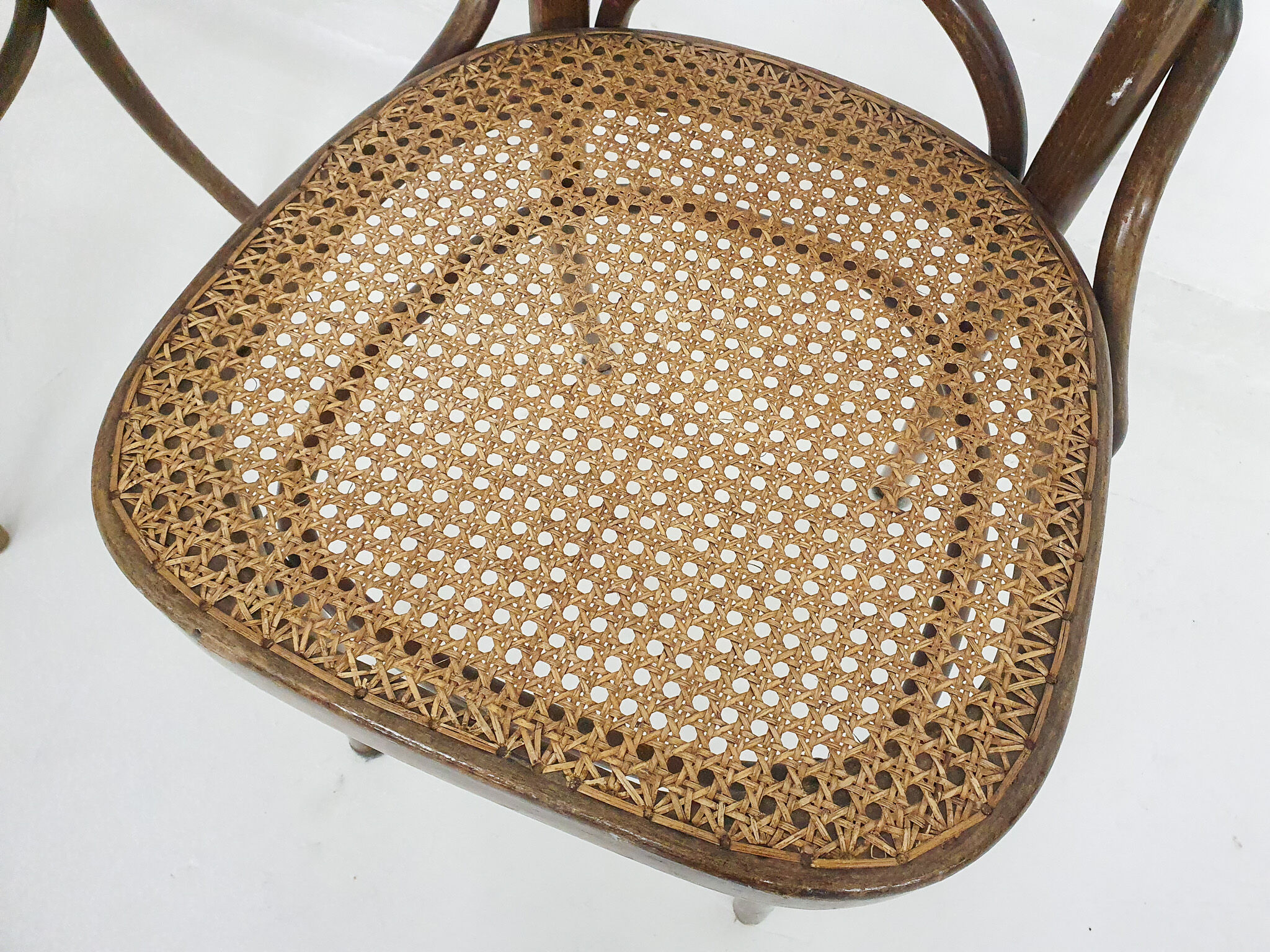 Set of 2 Thonet nr. 5 dining chairs, Romania, 1900