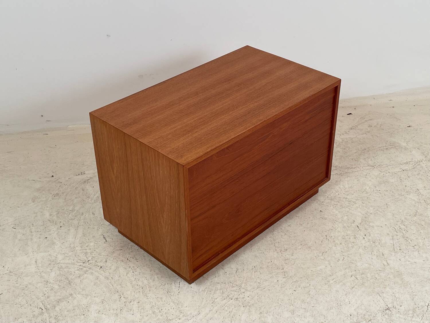 Teak bedside table/chest of drawers, 1960s