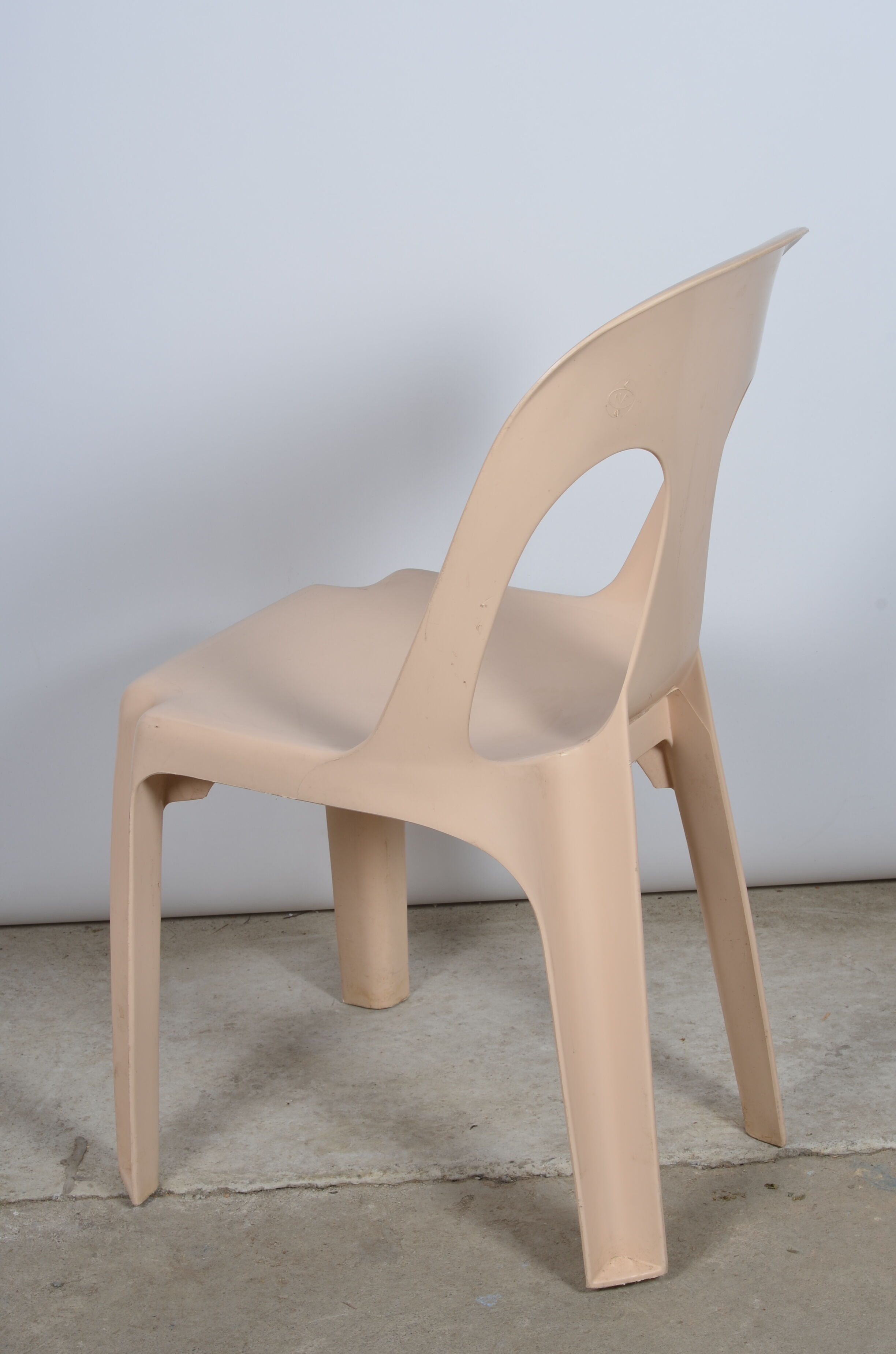 Monobloc chair Henry Massonnet