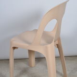 Chaise monobloc d'Henry Massonnet