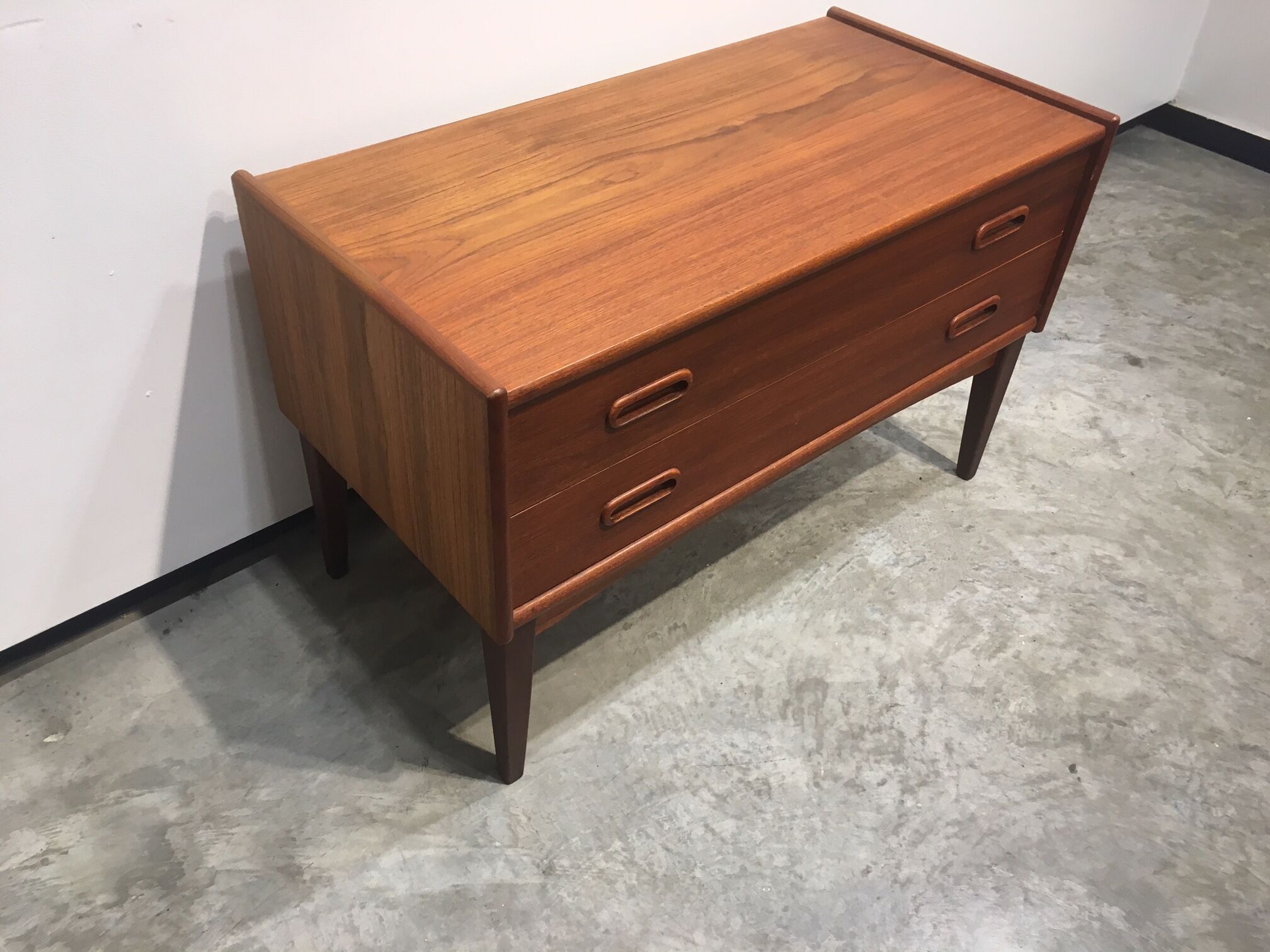 Commode 2 tiroirs