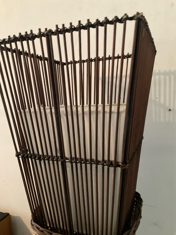 Lampadaire vintage en rotin et raphia