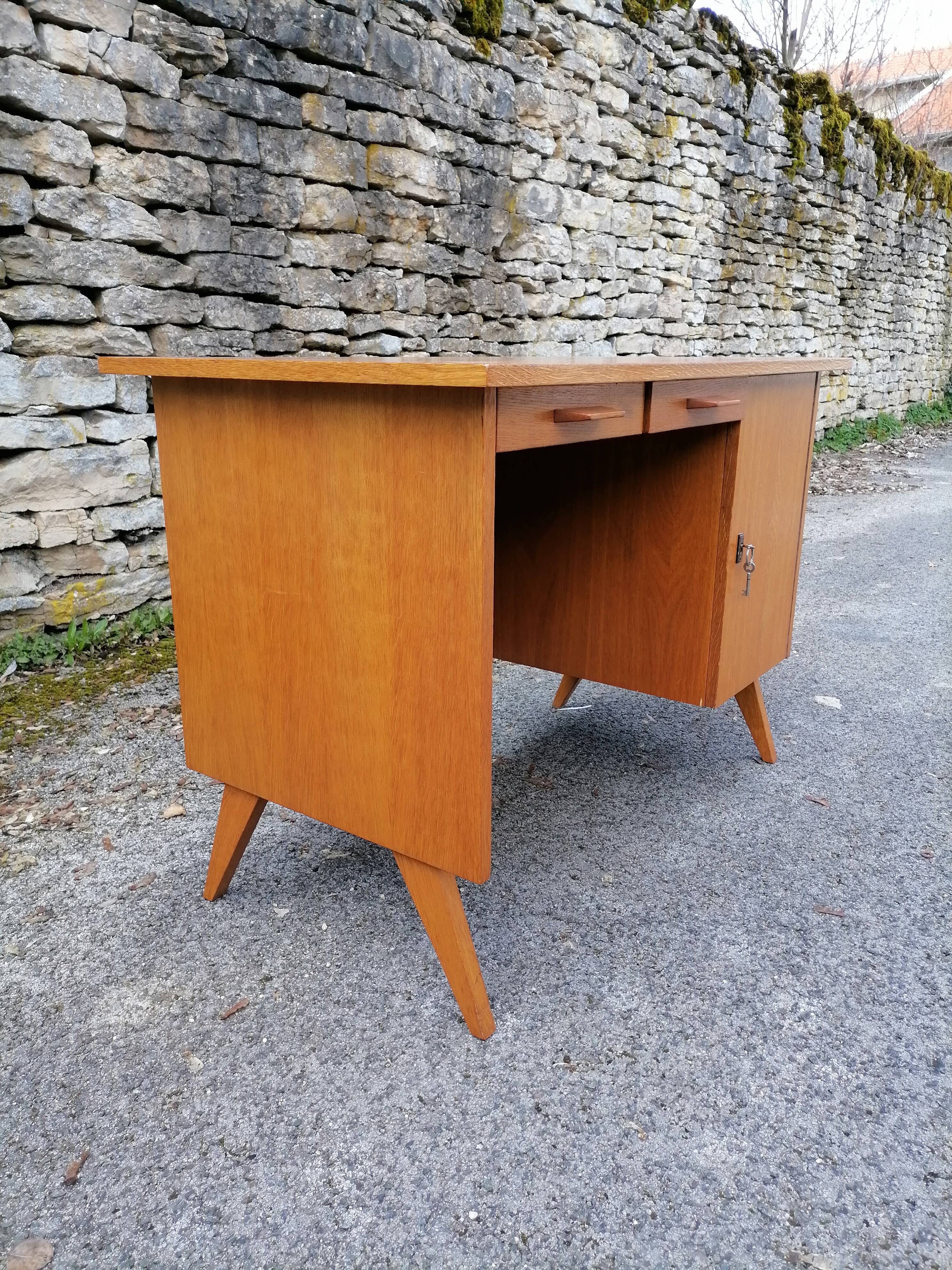 Small desk vintage