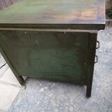 Vintage establishment