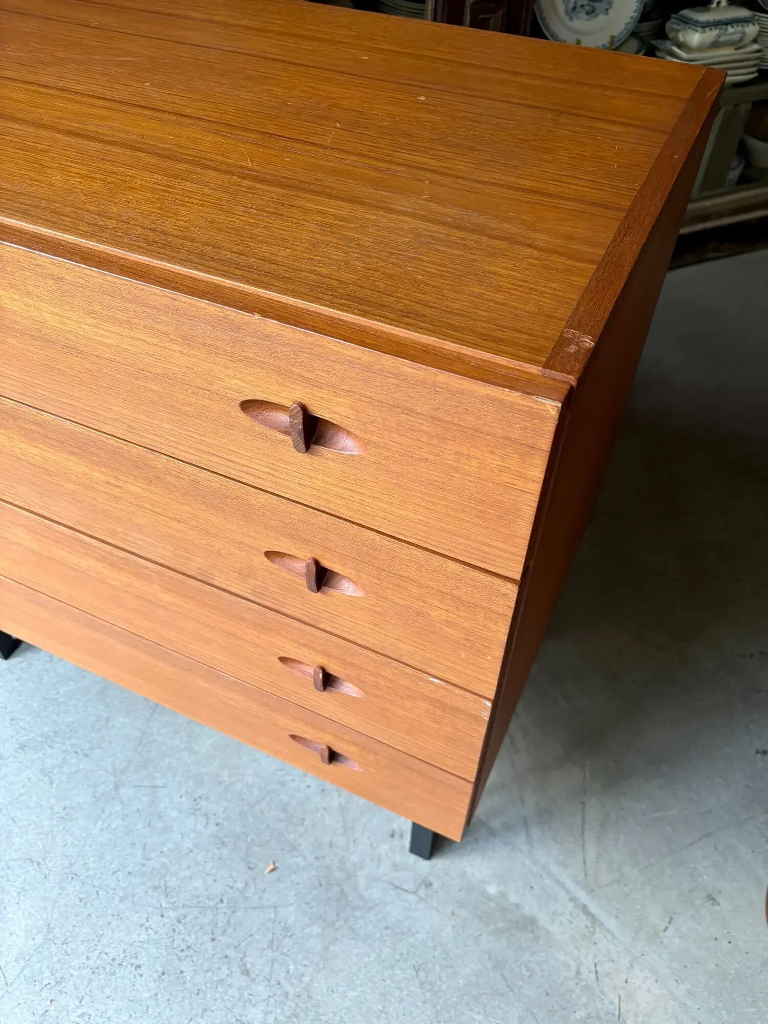 Chest of drawers with 4 drawers in teak attributed to Henry Walter Klein.