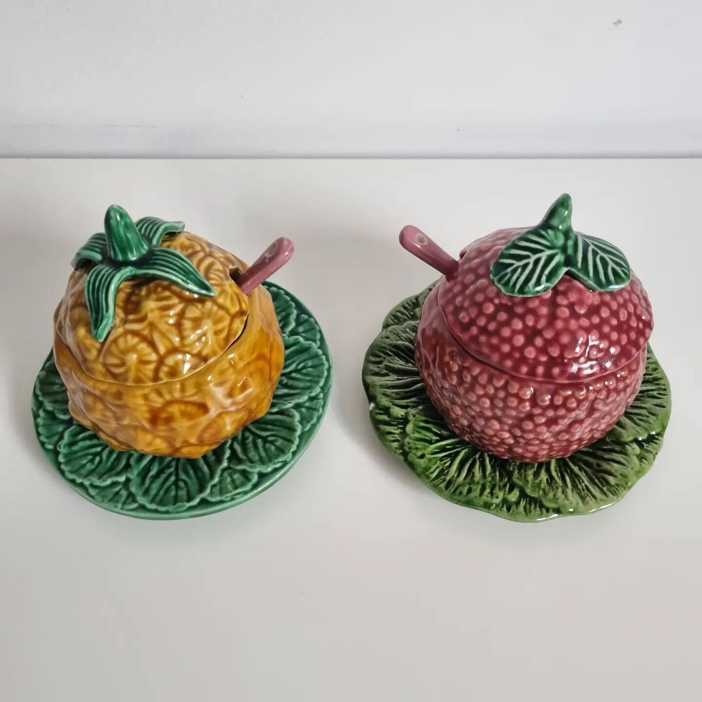 Vintage raspberry slush sugar jam pot