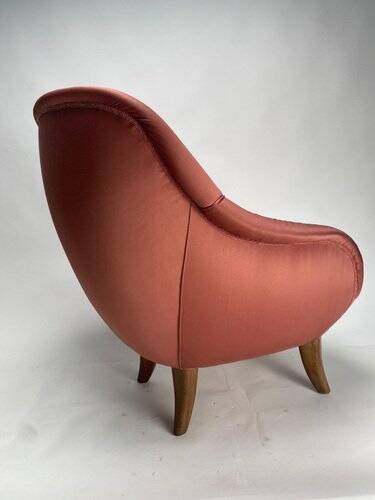 Mid-Century Armchair in Pink Satin in the style fo Gio Ponti, Italy, 1950s