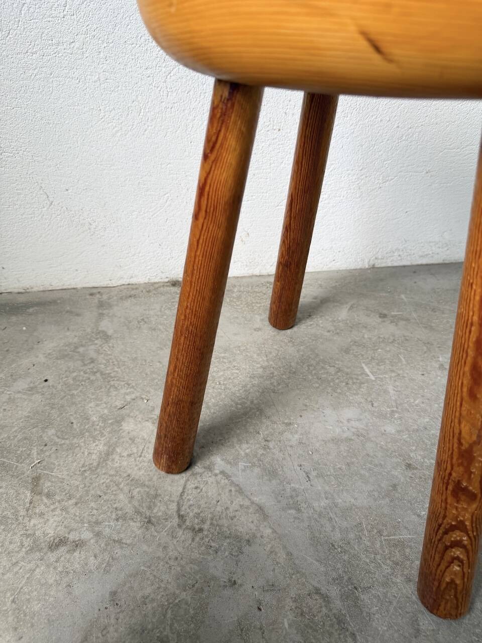 Pine stool assigned to Charlotte Perriand for Les Arcs.