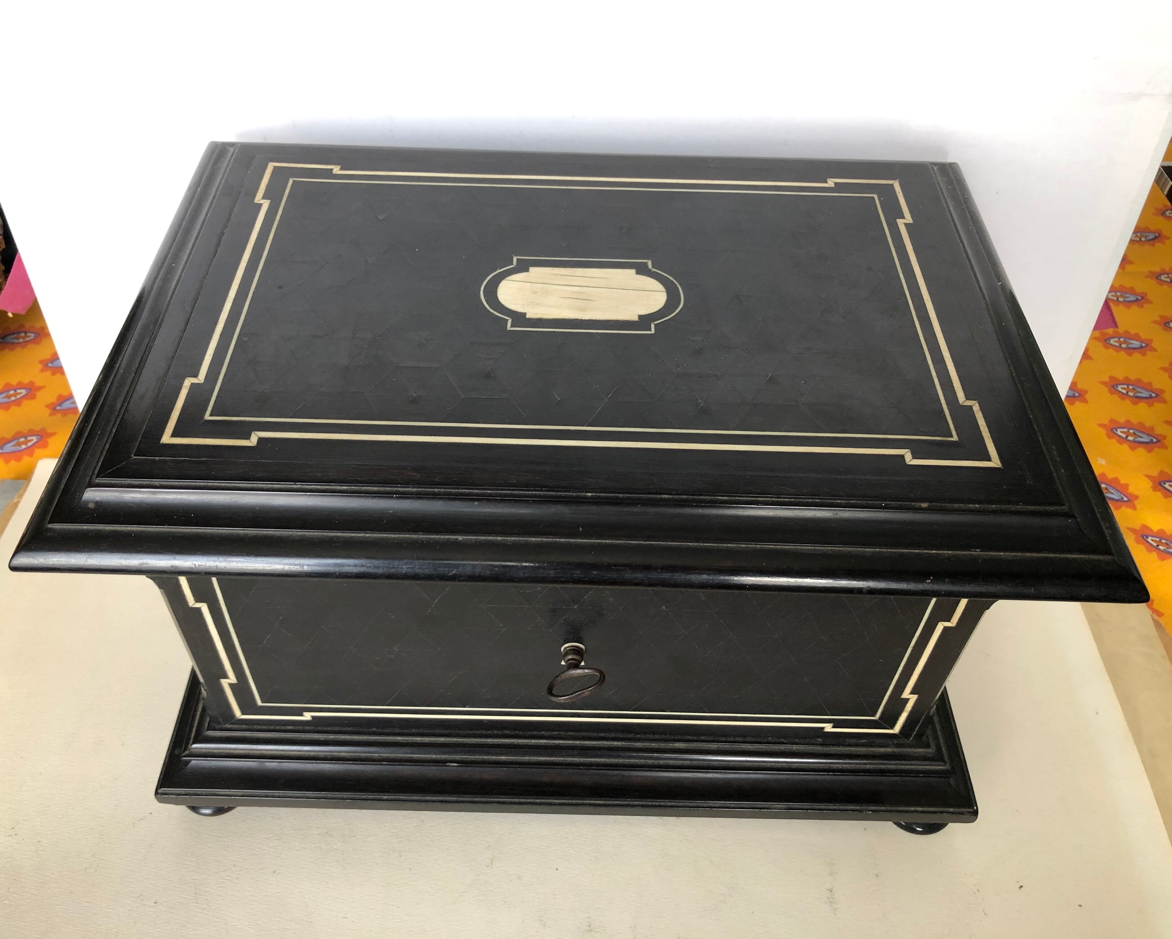 Napoleon III travel box