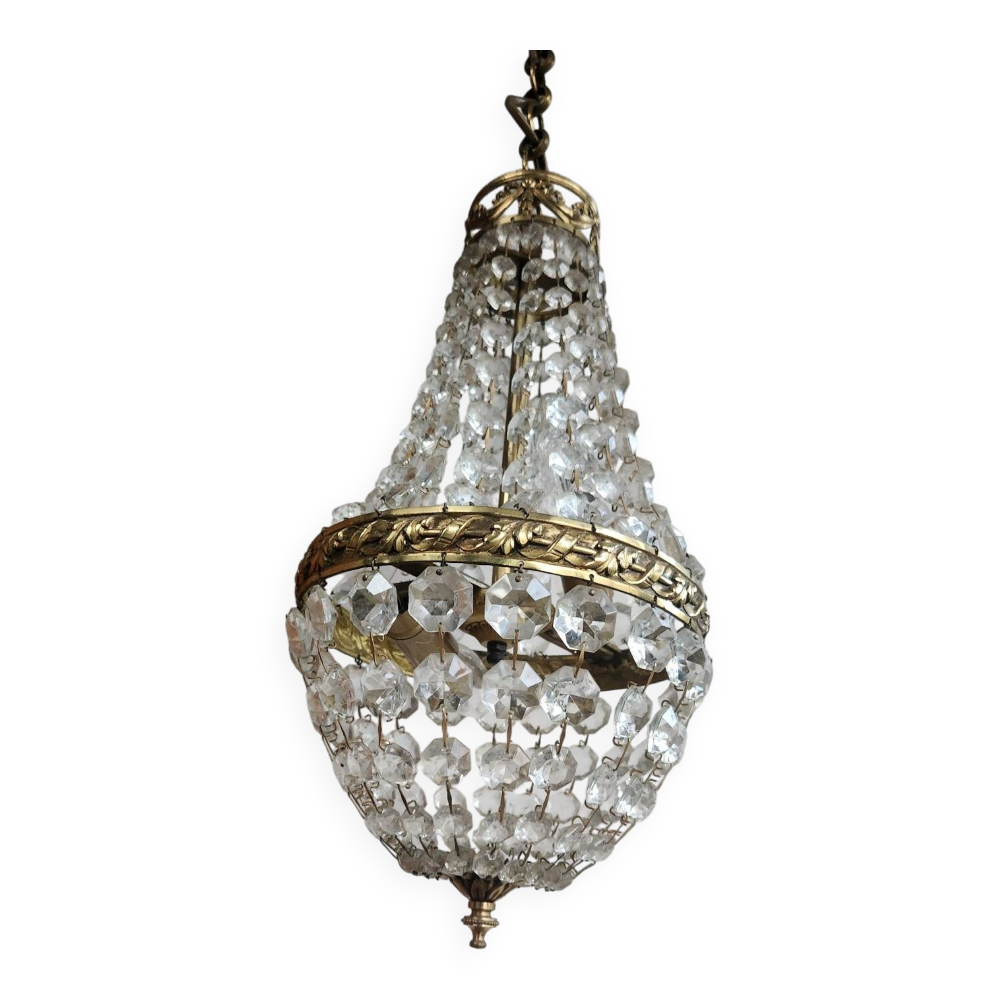 Hot air balloon chandelier with tassels