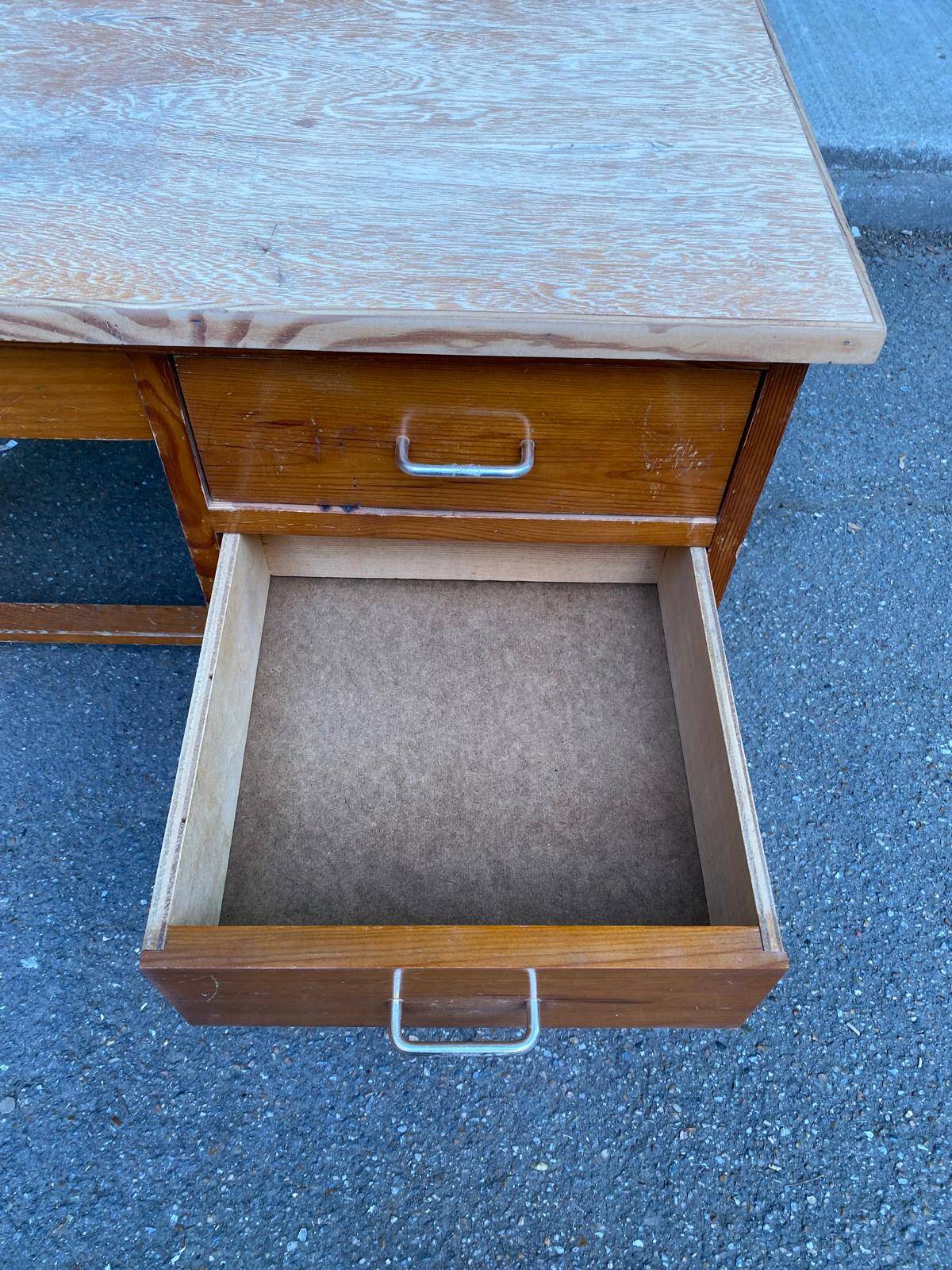 American wooden desk with 5 drawers