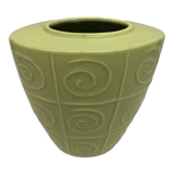 Ceramic vase with relief pattern