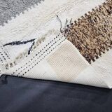 Handmade pure wool beni ourain rug, size 200x300 cm.