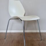 2 Maui chairs designed by Vico Magistretti for Kartell, in very good condition.