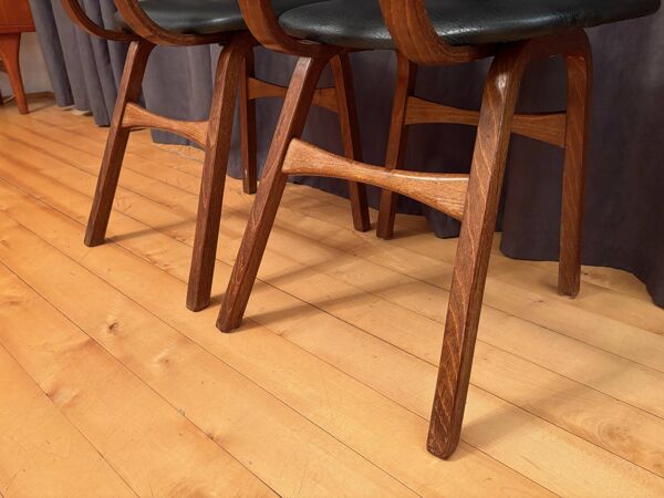 Pair of Borge Mogensen-style chairs, Denmark, 1960s