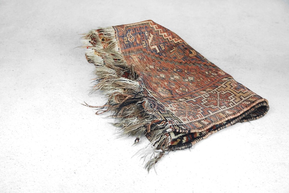 Antique hand-woven carpet, 1850 shiraz persian  150x110cm