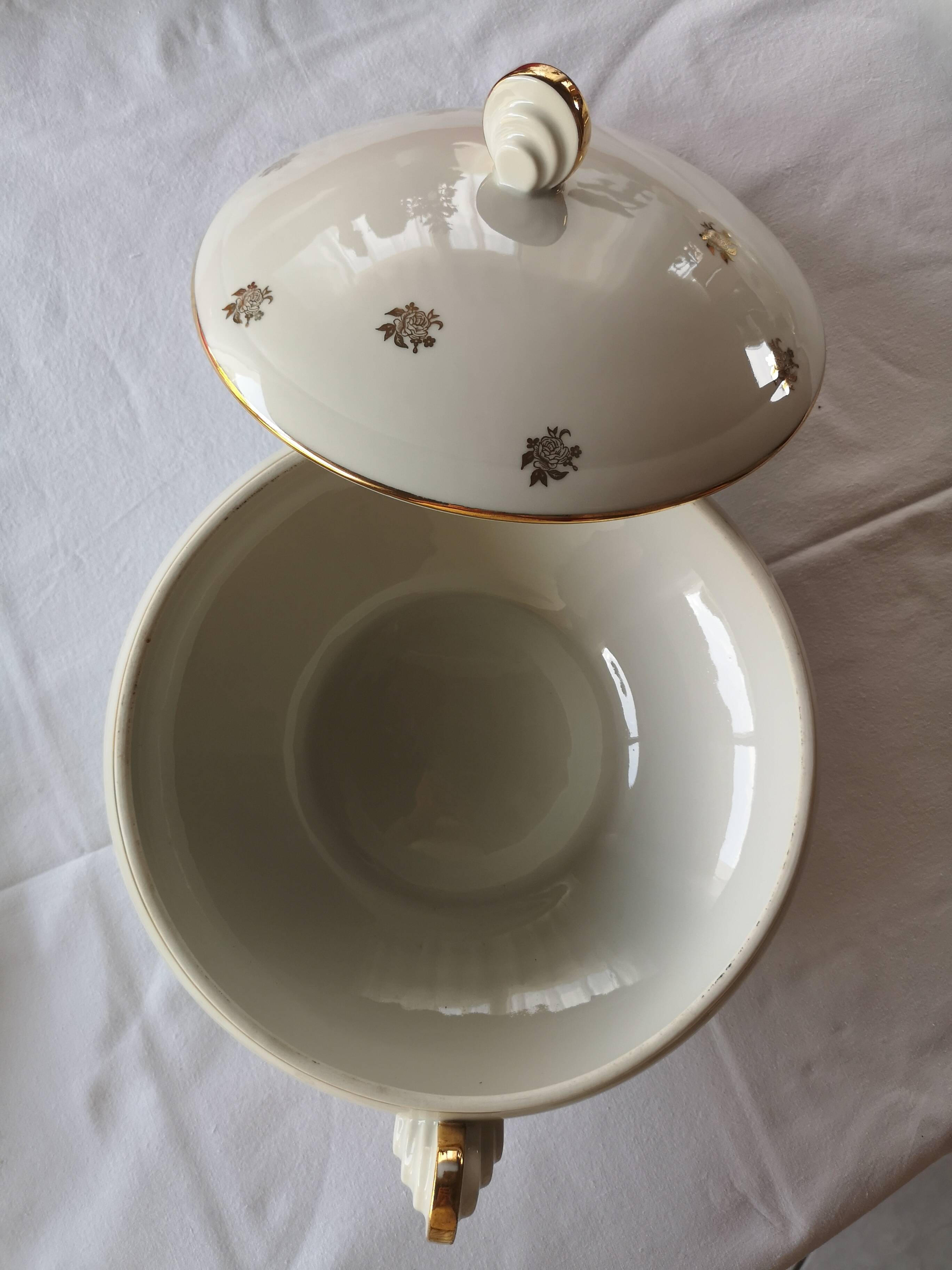 French porcelain soup tureen, classic and elegant style,