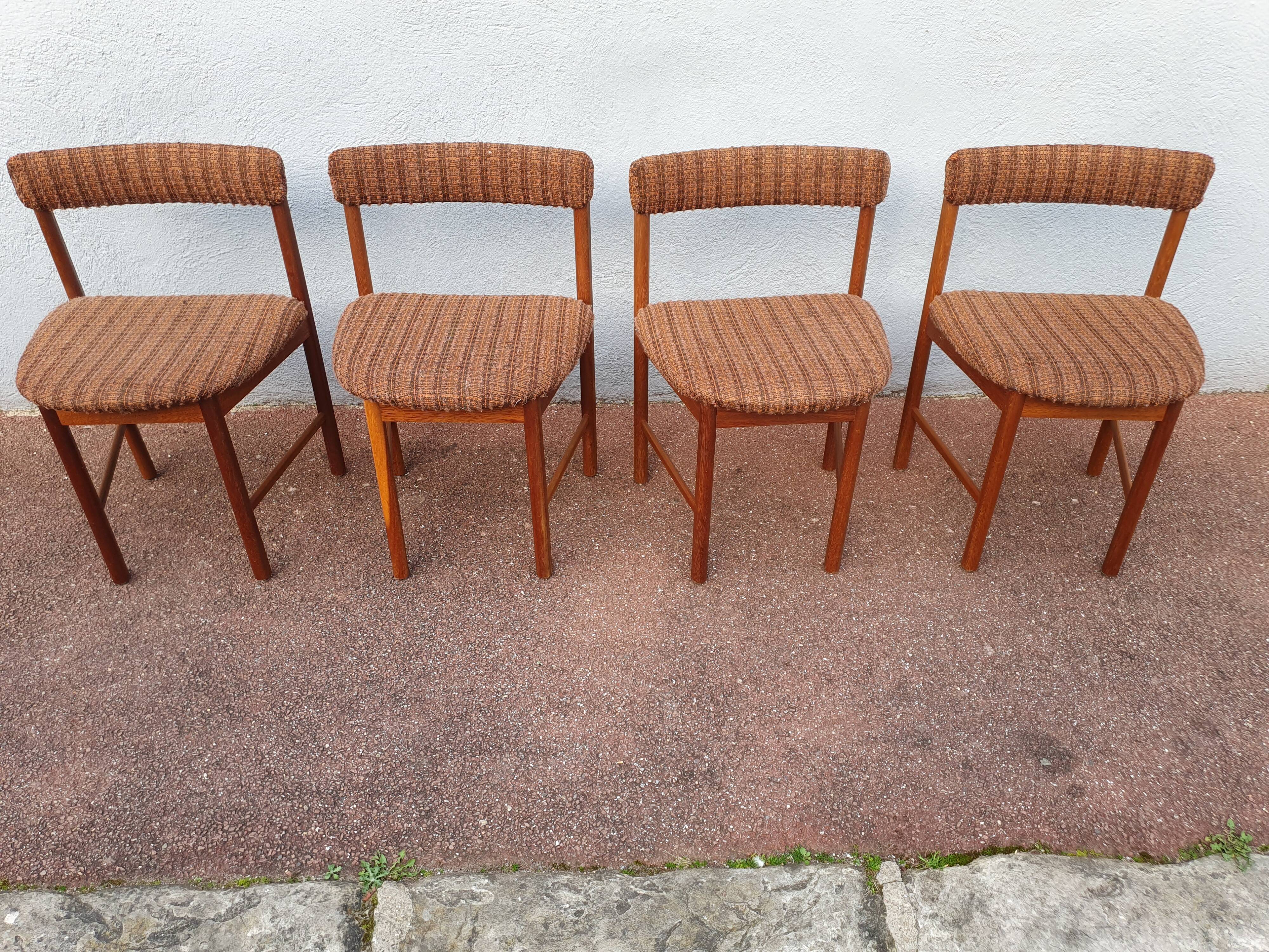 VINTAGE CHAIRS