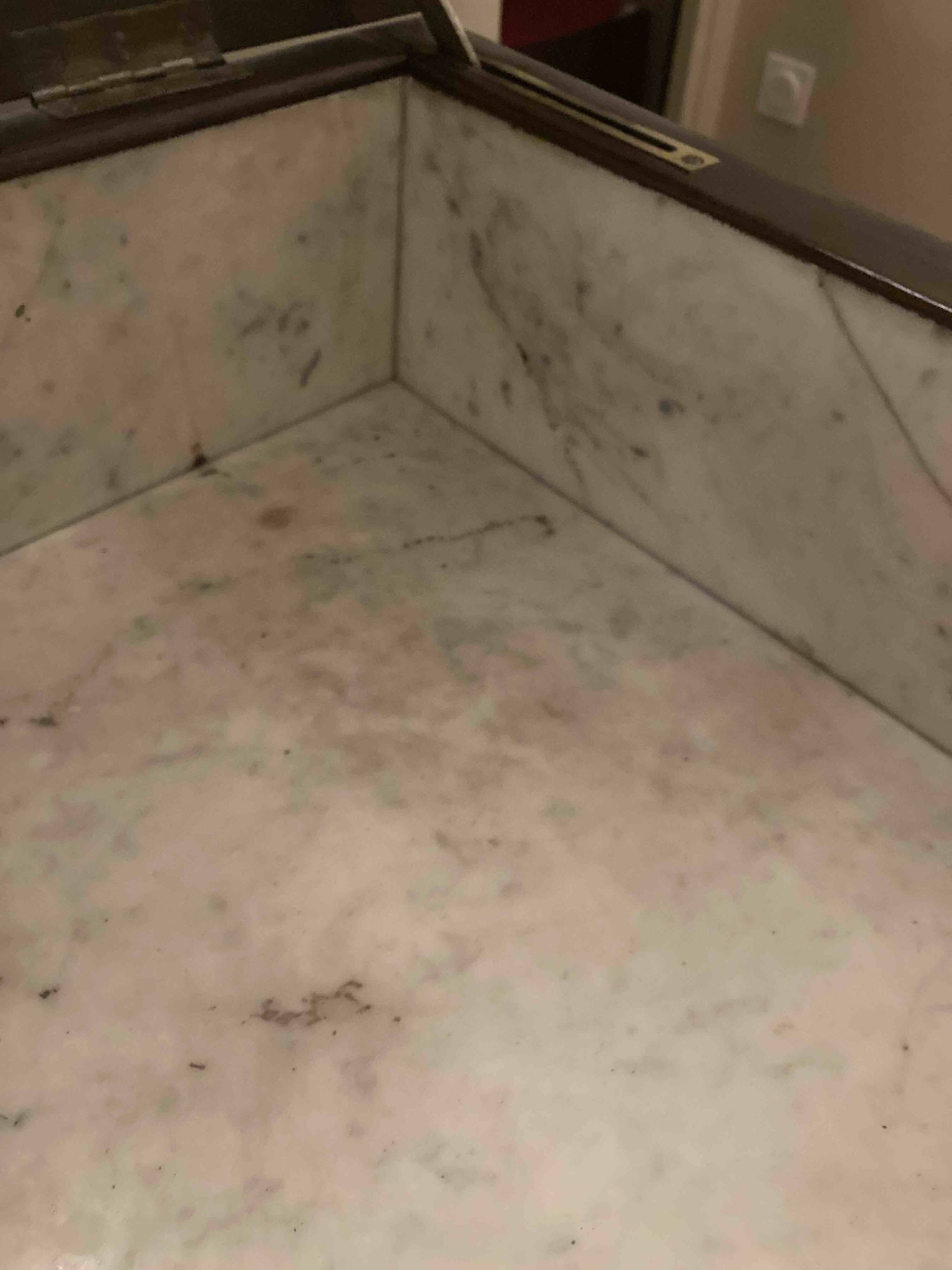 Commode de toilette de type "chemin de fer"