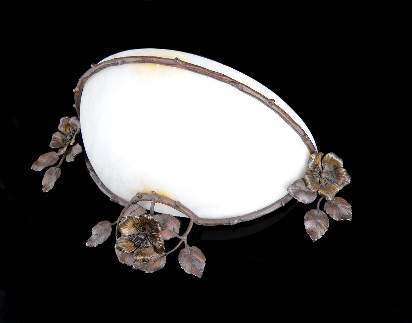 Art Deco wall sconce, wrought iron and alabaster – France, circa 1920