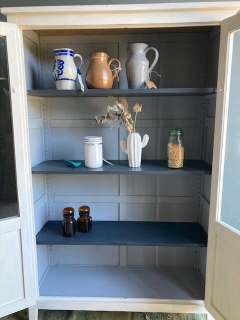 Parisian wardrobe cream showcase