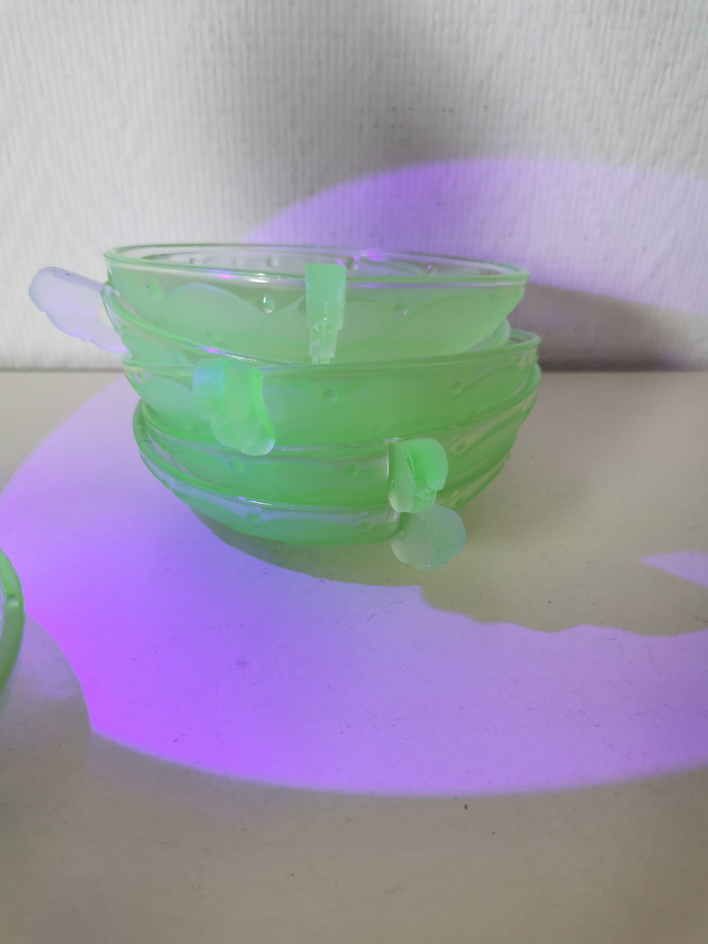 Art Deco dessert service in uraline, salad bowl and cup