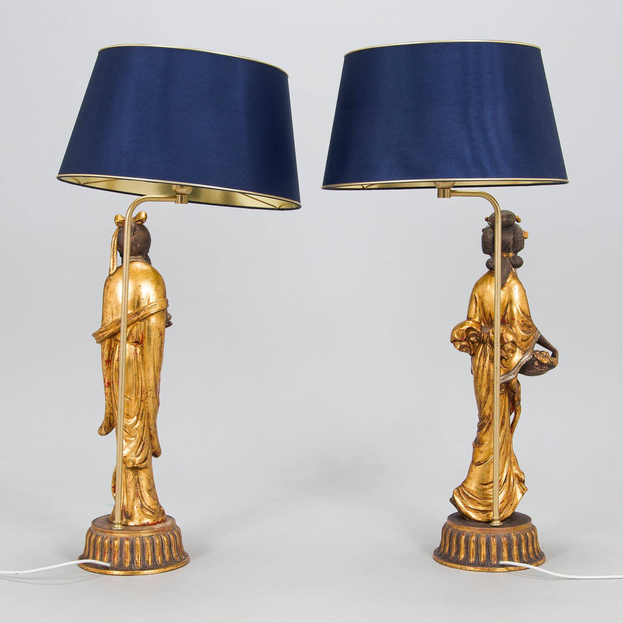 Pair of gold table lamps in the style of William Billy Haines, United States, 1950s.